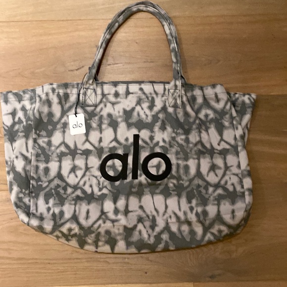 ALO Yoga Bags Alo Yogagym Bag Never Worn Tag On Poshmark